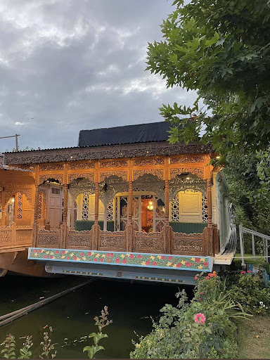 Gallery image 16