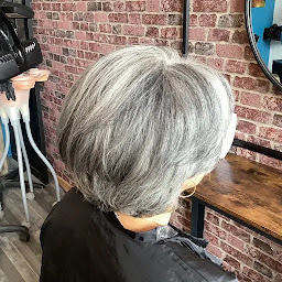 Photo n°19 de Les ciseaux de mathilde à La Teste-de-Buch (Salon de coiffure)