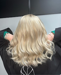 Photo n°10 de Peigne Ciseaux à Feuguerolles-Bully (Salon de coiffure)