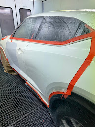 Photo n°5 de TOP CARROSSERIE à Lattes (Garage automobile)