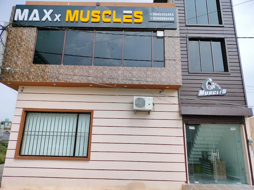 Maxx Muscles Unisex Gym