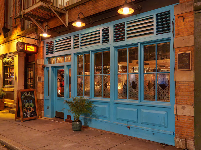 Mexi Stone Street by null