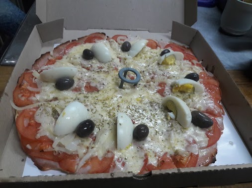 Dionizzio's Pizza, Author: Claudio Ruiz