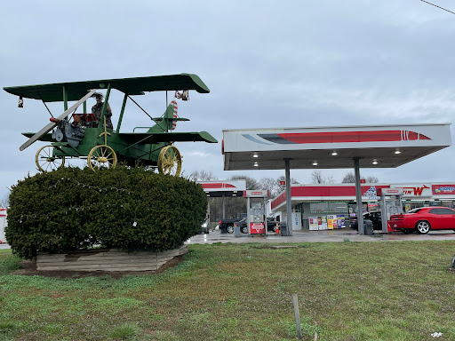 Flyin W Convenience Store