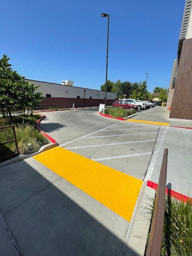 Emergency Room | Kaiser Permanente Sacramento Medical Center and Medical Offices Gallery - United States