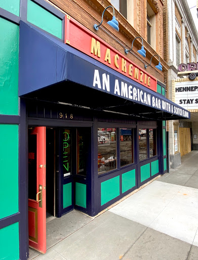 Mackenzie Pub - Visual