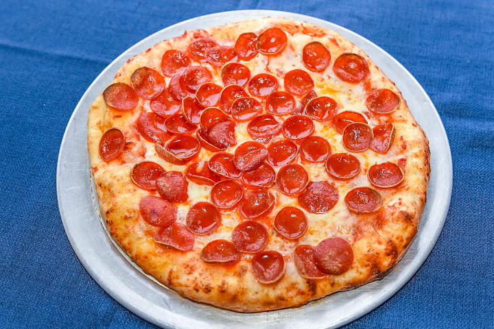 THE PIZZERIA by null