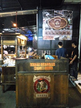 Carriage Shop Coffee Romeo, Author: Kedai Gerobak Kopi Romeo