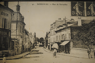 Photo n°15 de Mairie de Bougival à Bougival (Hôtel de ville)