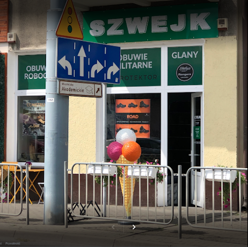 Sklep Szwejk - Obuwie militarne, górskie i specjalistyczne - Sklep obuwniczy