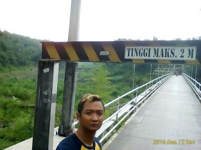 Photos of Suspension Bridge Boyong