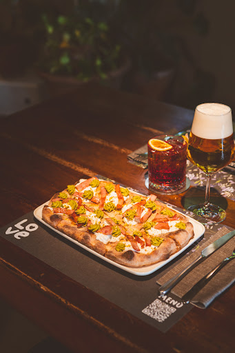 Love - Pizza e Cocktails - Thumbnail