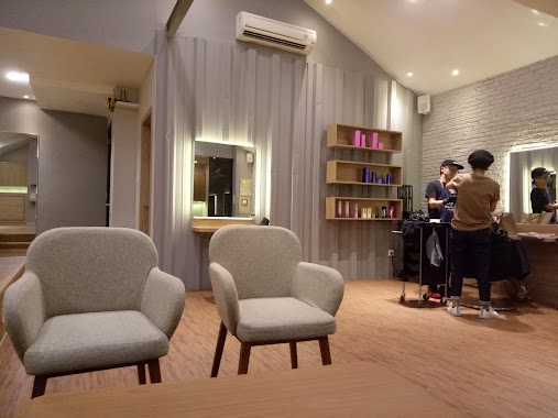 Nitaka Tokyo Hair Salons, Author: Ilmar Ammarullah