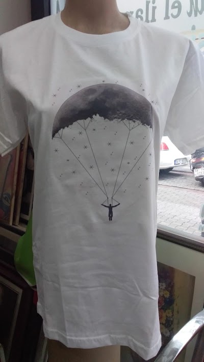 Photos of Print T-Shirts