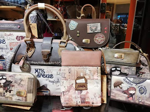 Photo n°1 de L'intemporel à Brioude (Magasin de maroquinerie)