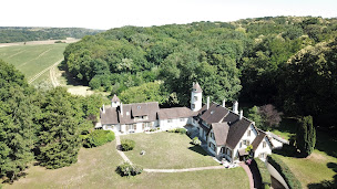 Photo n°1 de EQUESTRIAN IMMOBILIER à Bazemont (Agence immobilière)