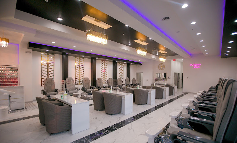 Stiletto Nails And Lashes interior view