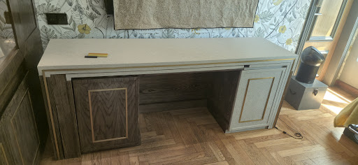 Wooden vinyl furniture post image