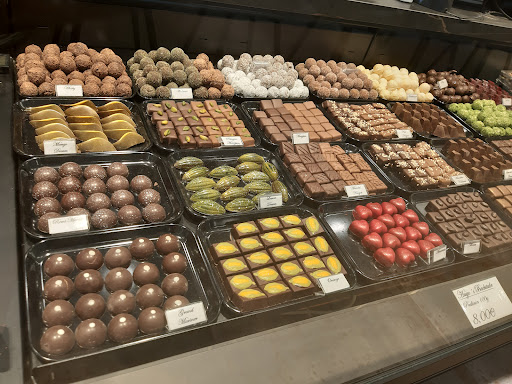 Hugo's Backstube Café und Patisserie - Thumbnail
