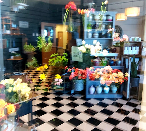 Stems Flowers and Cafe - Thumbnail