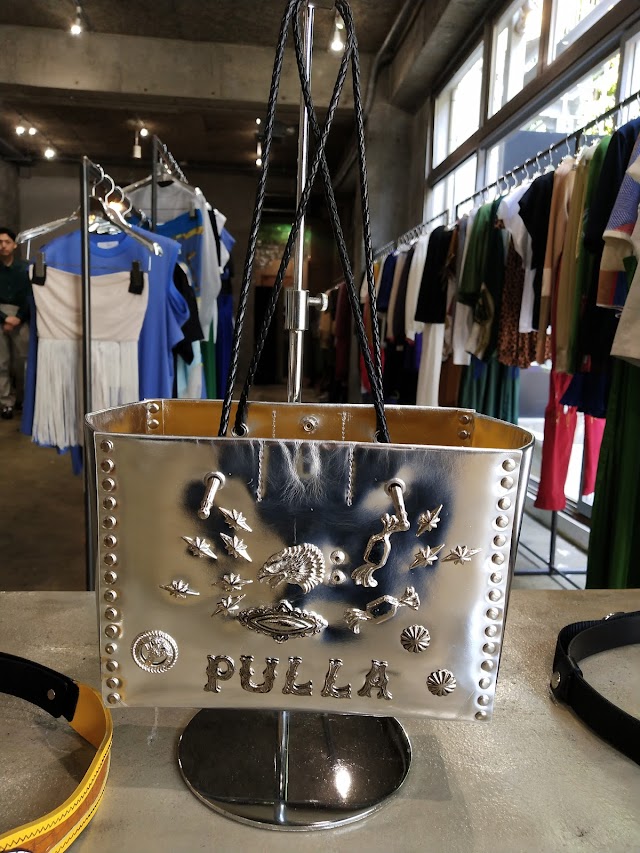 Toga pulla
