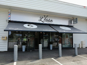 Photo n°3 de L'atelier coiffure d'Alex à Aoste (Salon de coiffure)