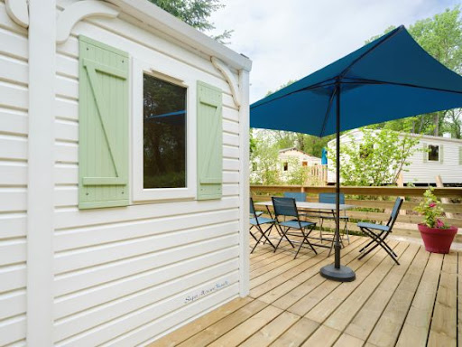 Camping La Clairière 4 Étoiles