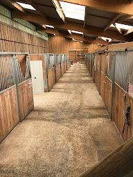 Photo n°1 de centre equestre de Chailly-en-Bière à Chailly-en-Bière (Centre équestre)