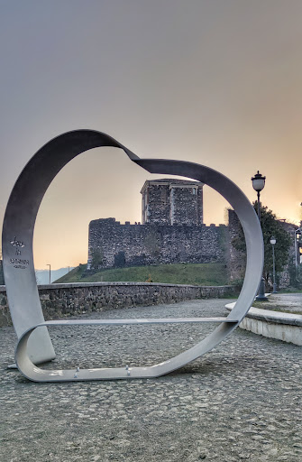 Love in Arzignano - Castello - Panchina degli Innamorati a forma di cuore