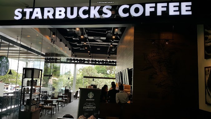 Starbucks Menara standard chartered, Author: Carlos M ツ