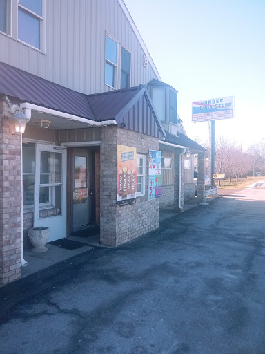 Dundee Liquor Store @ 5-Points Gallery - United States