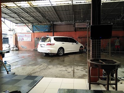 Photos of Pertamina gas stations 34.17139