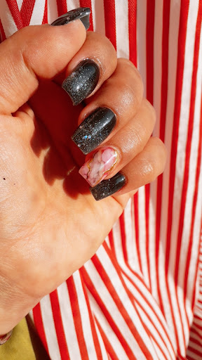 Nail Chicz - Thumbnail