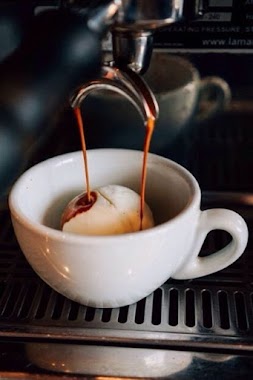 Atlantic Cafe, Author: Abdullatif Almijlad