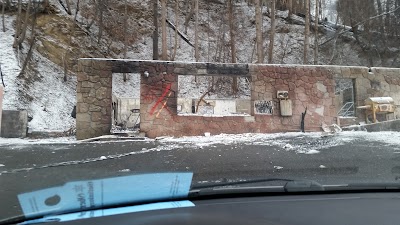 Photos of Baskins Creek Nestle Inn