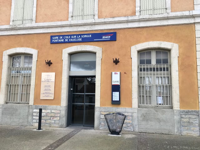 Gare de L'Isle Sur la Sorgue Fontaine de Vaucluse