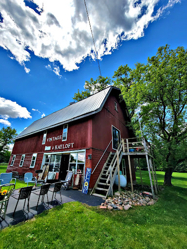 Vintage Barn & Hayloft - Thumbnail