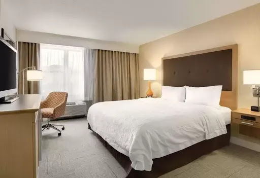 Hampton Inn & Suites Cleveland/Independence - Thumbnail