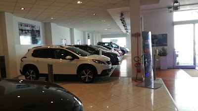 Photos of AutoUno Peugeot - Napoli