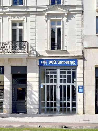 Avis sur Lycée SAINT-BENOÎT (site Collégiale) ANGERS à Angers - École