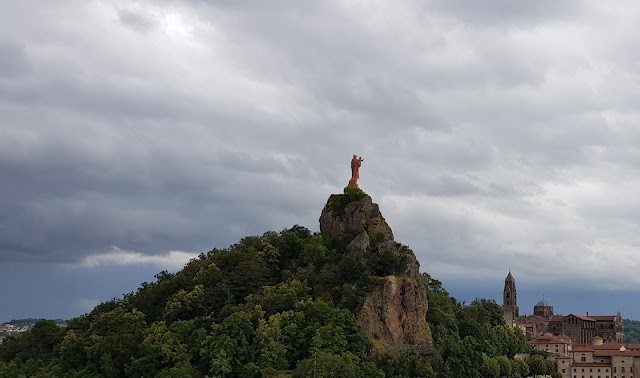 Statue De Notre Dame De France