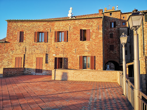 Terrazza Comunale "Ernesto Becucci" - Radicondoli City Hall "Ernesto Becucci" Terrace - Thumbnail