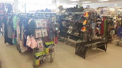 Photos of Goodwill Crystal River Store Crystal River Plaza
