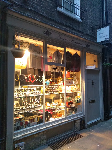 Grace's Accessories - Visual