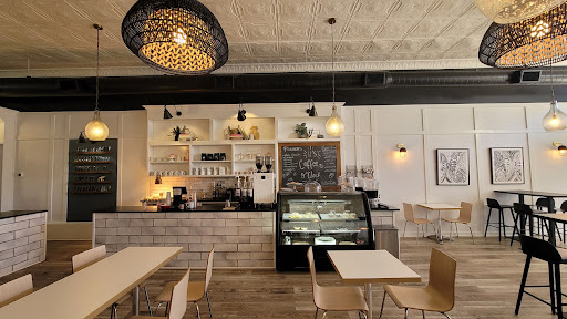 Madeline's Cafe - Visual