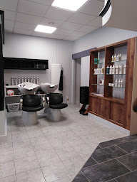 Photo n°3 de Les Ciseaux d'Elodie à Montfort-sur-Meu (Salon de coiffure)