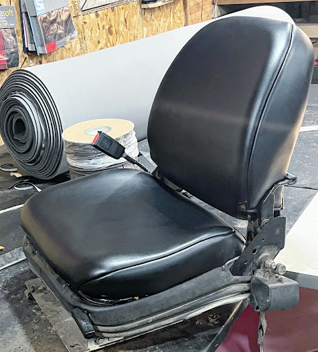 Buzzy's Customs - Visual