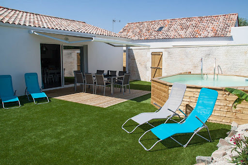 Photo de Les Gites de La Braie, gite individuel avec piscine privative sans vis à vis, gite de groupe, location bord mer avec piscine
