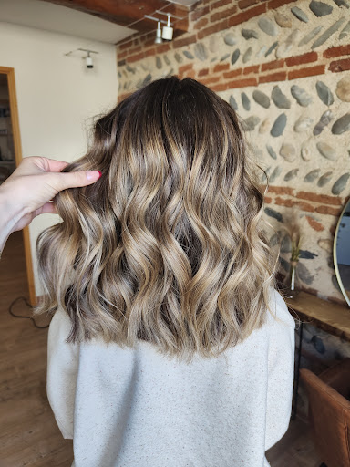 Mon petit salon by Marie, coiffeur privé - Thumbnail