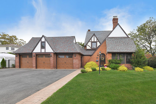Marie Skarren Licensed Real Estate Sales Person